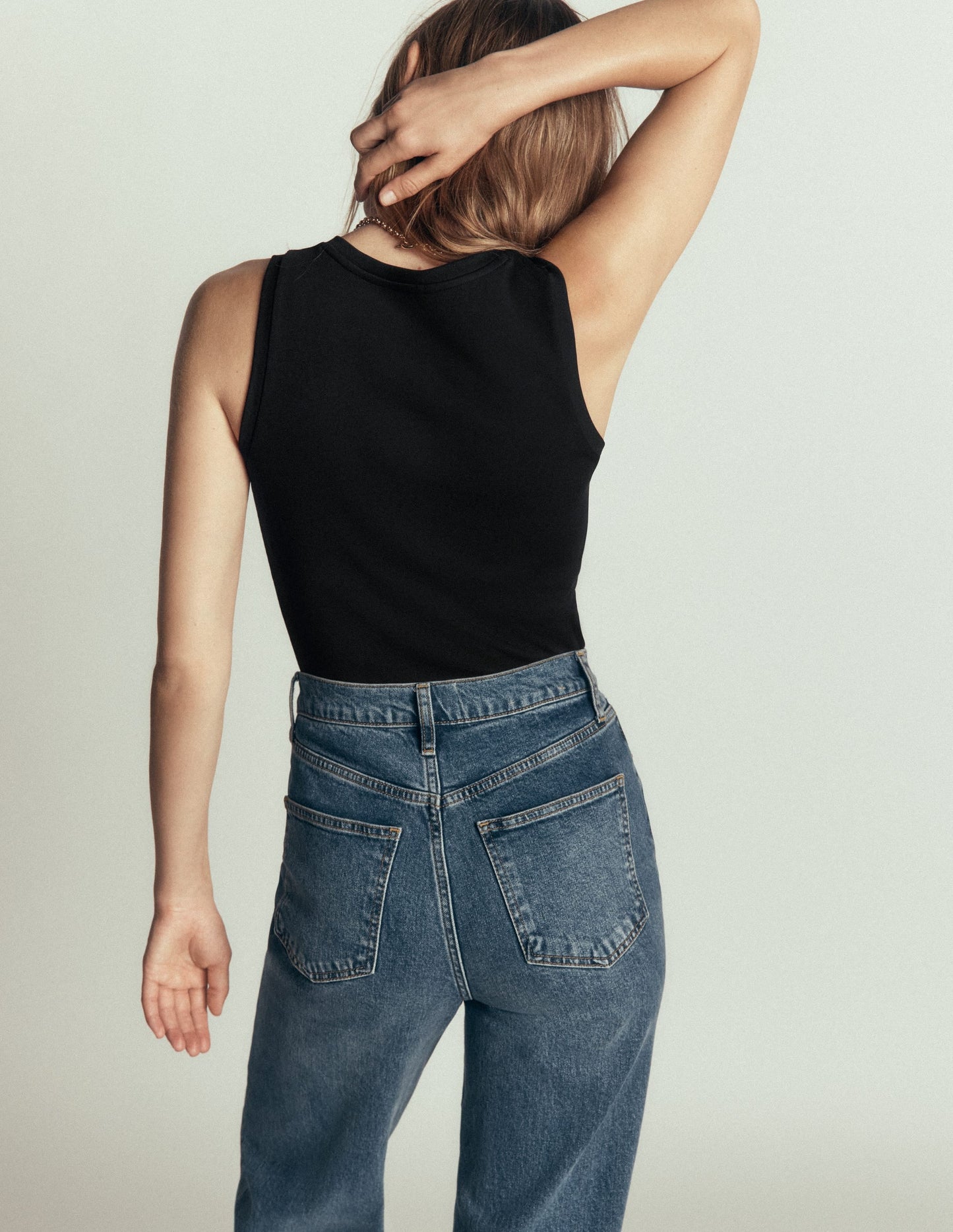 Annie Essential V Neck Vest-Black
