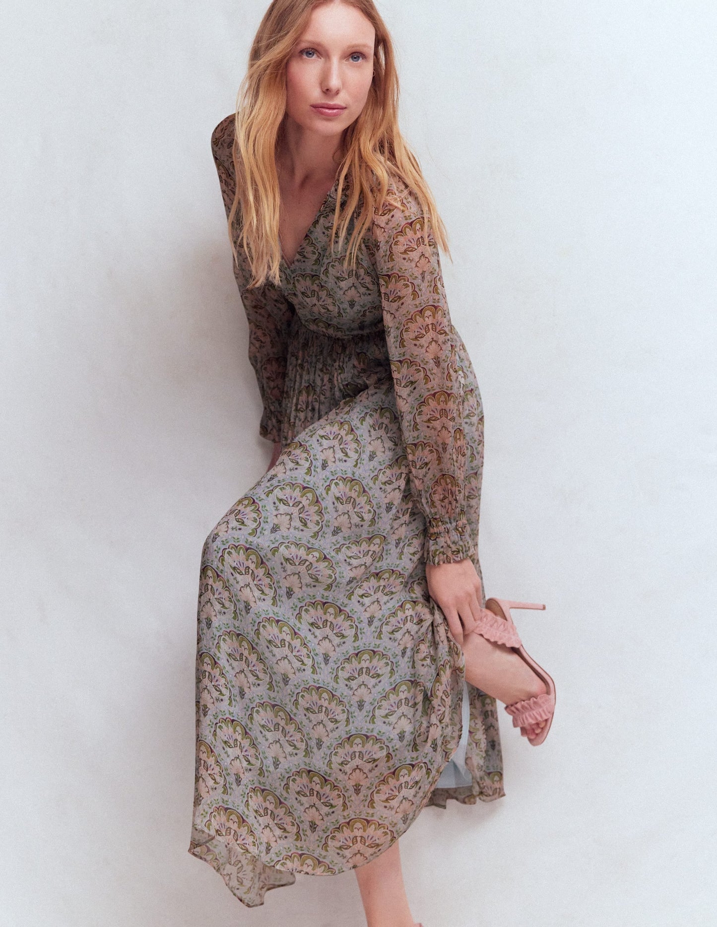 Romantic Ruffle Neck Dress-Multi Paradise Gardens