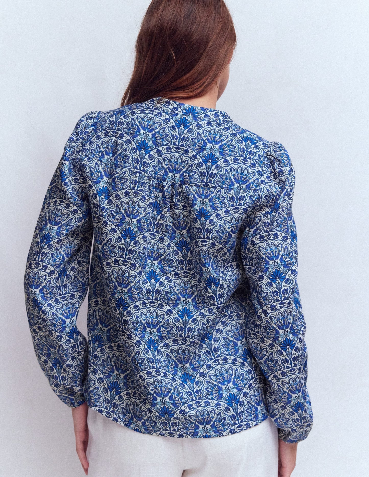 Linen Trim Insert Top-Blue, Elaborate Terrace