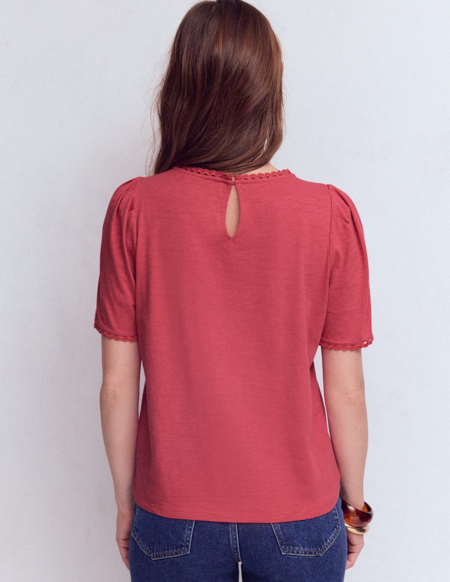 Ali Trim T-shirt-Hollyberry