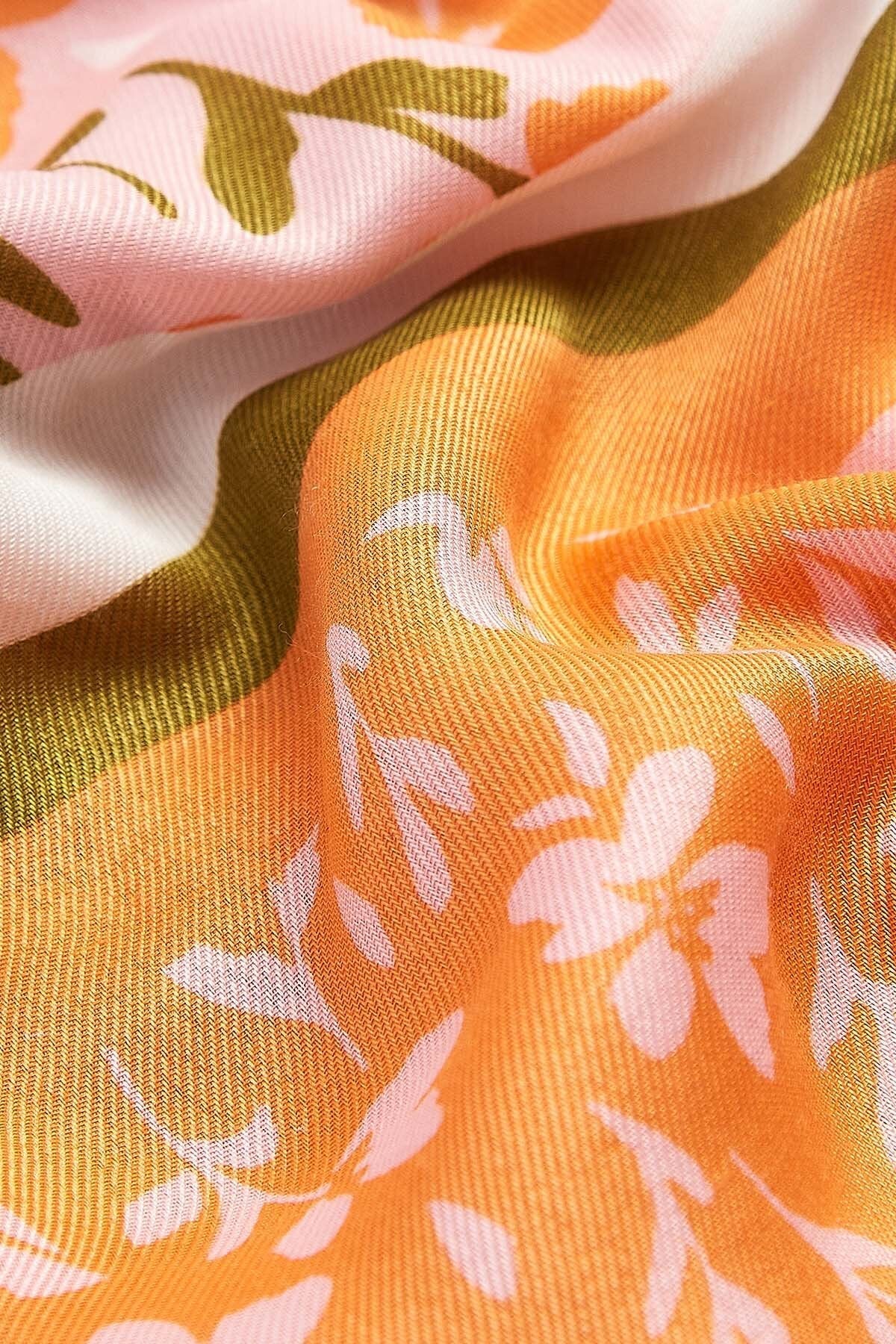 Kelley Floral Scarf