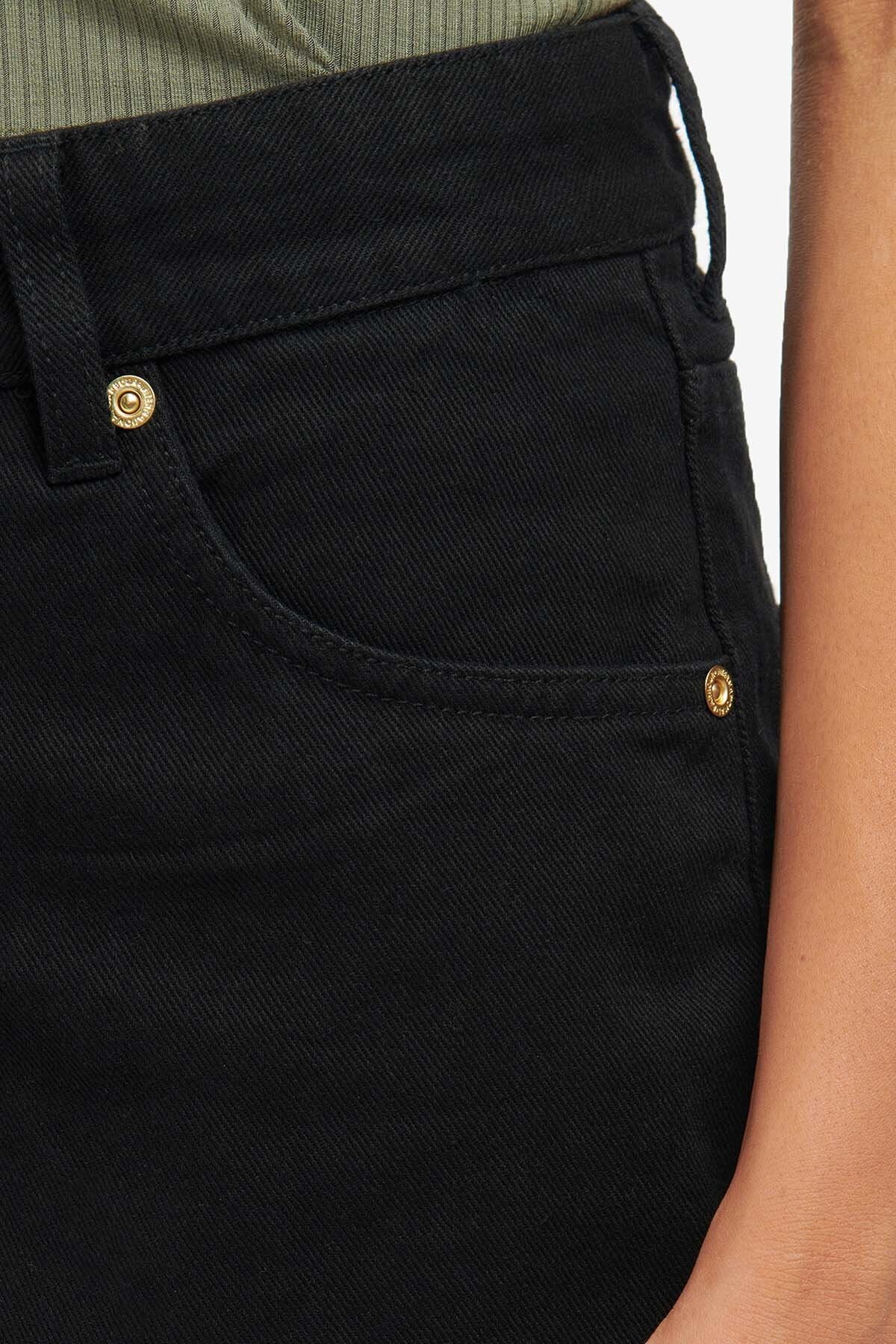 Galica Shorts