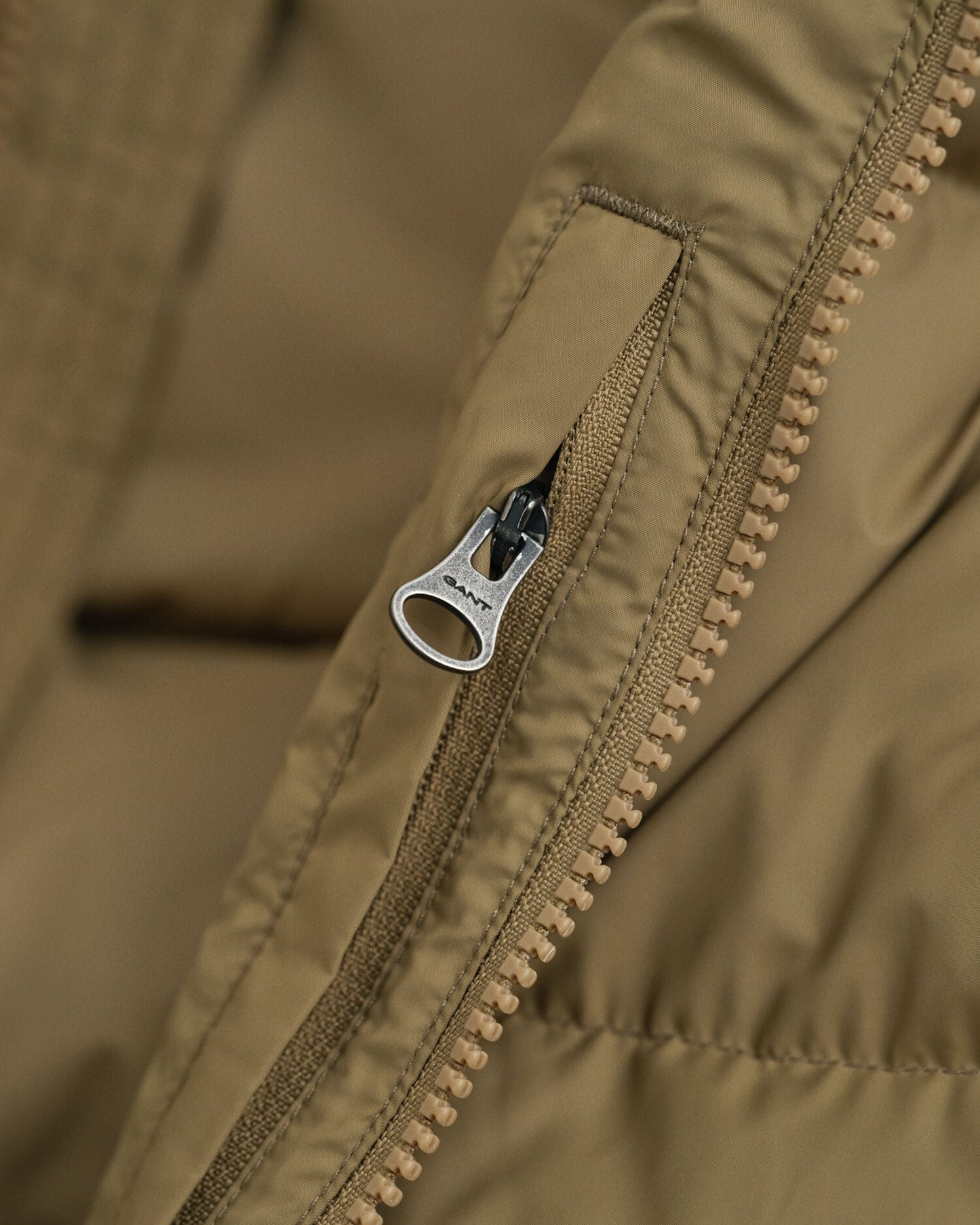 Active Cloud Vest